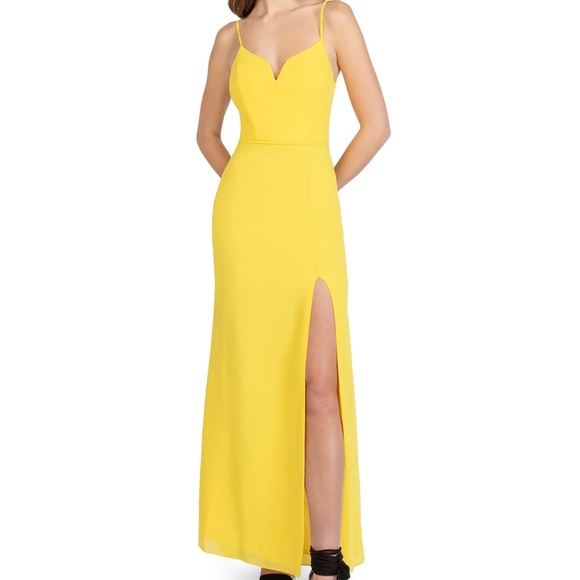 Slim fit chiffon side-slit gown - Picture 3 of 5